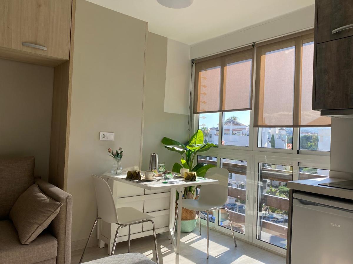 Apartamentos Naciones Playa, La Paloma Benalmádena Exteriör bild